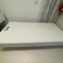 シングルベッドの画像