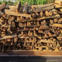 広葉樹薪280kg♫1年半乾燥の画像