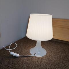 イケア　(2つ)テーブルランプ電球付き