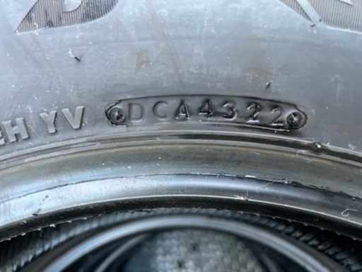 決まりました バリ山 2022年製 BRIDGESTONE ブリヂストン DM-V3 215/70R16 パジェロイオ、デリカ、エクリ