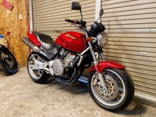 ホンダ　ホーネット250 配送可能　支払いは現金or振り込みも可能　赤