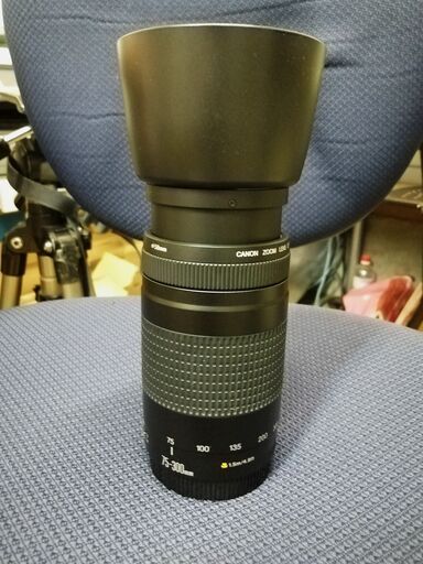 CANON　EF75-300㎜　F4・5--5･6Ⅱ＋　レンズフードET-60