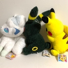 美品　ポケモン　ぬいぐるみ　タグ付き　ロコン　ピカチュウ　ブラッキー　　アミューズメント　ゲームの画像