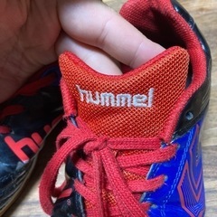 ヒュンメル 室内用フットサルシューズサイズ22.0の画像