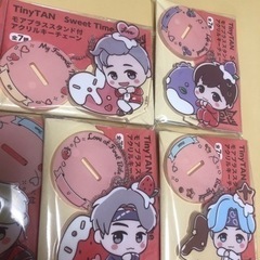 TinyTAN SweetTimeアクリルキーチェーンの画像