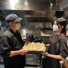 [深夜アルバイト]未経験ＯＫ★沖縄肉バルStaff/オシャレは自由♪の画像