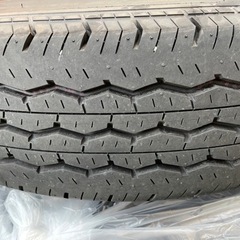 ハイエース　新車外し　タイヤホイール　4本の画像
