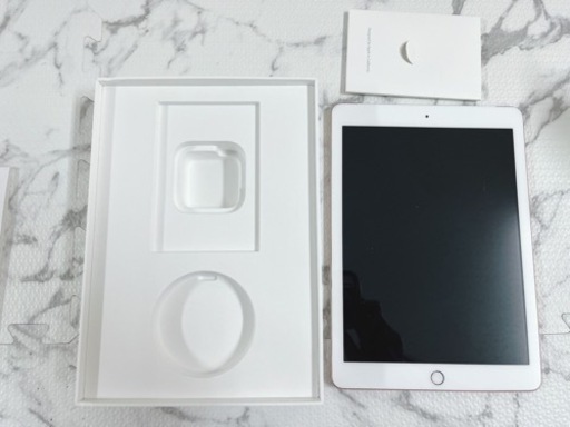 iPad 第6世代　32GB