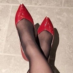 エナメルパンプス　24.5の画像