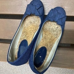 デニムぽいパンプス