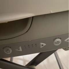 【お渡し先決まりました】Combiロワイヤルオートスイング　電動ハイローチェアの画像