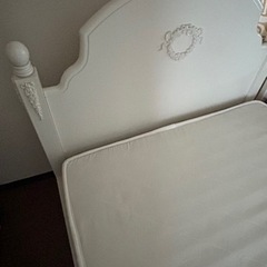 【9/15掲載終了予定】姫系ベッド&キャビネットセット　白　木製　フレーム分解渡しの画像