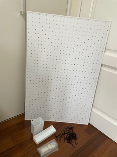 パンチングボード　収納