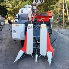 200万から値下げしました！　コンバイン 2条刈りの画像