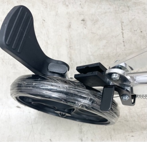 【受付終了】車椅子　介助介護　折畳み　アルミ製　軽量　RAKU