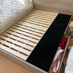 ダブルベット　マットレス付き　2点あります。どちらも同じ価格です。の画像