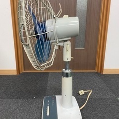 昭和レトロ、3枚羽、扇風機、古い扇風機、　SHARP扇風機、古民家再現小道具の画像