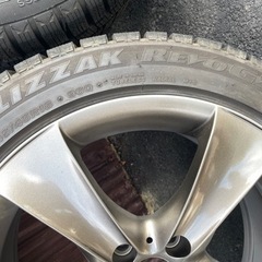 BMWスタッドレス245/45R18の画像
