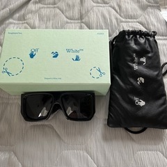 オフホワイトサングラス