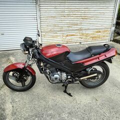 カワサキのZZR250cc　セパハン　スリム管　ネイキッド仕様。