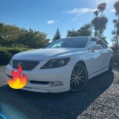 LEXUS　LS460値段交渉ありです。