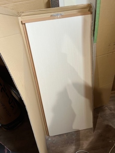 縦　鏡　化粧品台