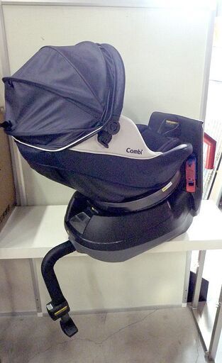 美品 コンビ クルムーヴ チャイルドシート Simplight シンプライト 新生児～  COMBI ダイヤモンドネイビー 360°タ