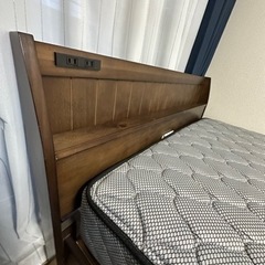 【美品】セミダブルベッド フレーム&マットレスセットの画像
