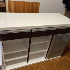 カンターテーブルの画像