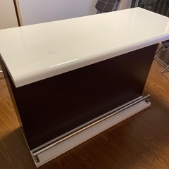 カンターテーブルの画像