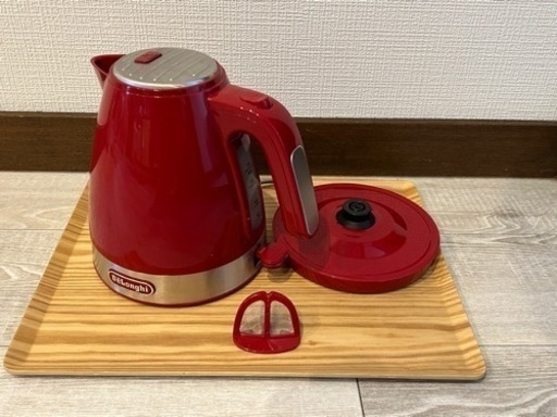 デロンギ　電気ケトル　Delonghi 1.0ℓ 赤