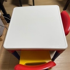 レゴ遊びできるテーブル　決めましたの画像