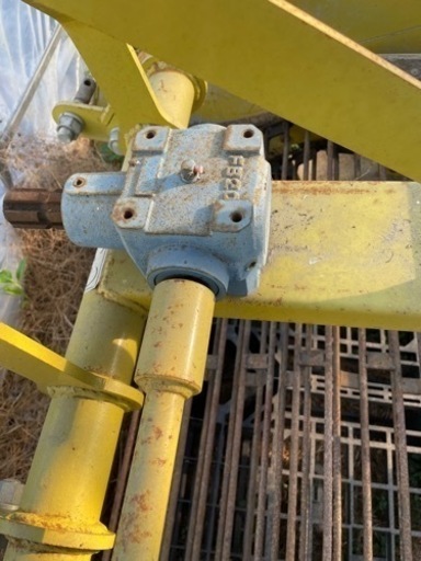 玉ねぎ収穫機　訓子府株式会社　KD1100