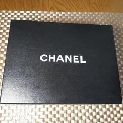 CHANEL　ポーチ👝の箱