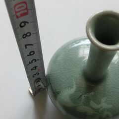 ★青磁、月若、の1輪挿し（絵柄、鶴、ヒビ模様）光沢有り、画像参照★未使用品ですが、箱はマジック跡、傷みあり、の画像