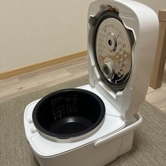 炊飯器　三菱電機　3.5合炊き【2020年製】の画像