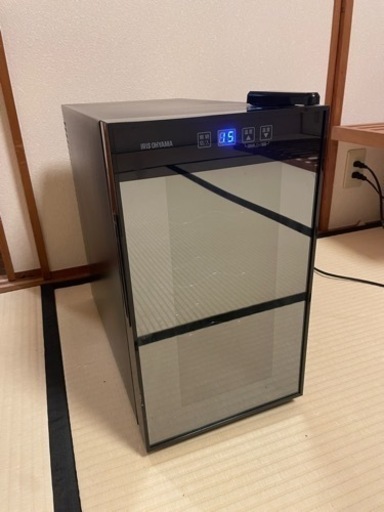 美品　ワインセラー　アイリスオーヤマ
