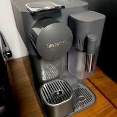 美品！ネスプレッソ　カプセル式コーヒーメーカー