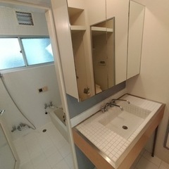 南麻布で4万円！しかも初期費用も4万円だけ！！お安くお住まいになりませんでしょうか。（管理人業務を少々お手伝いいただける方！） − 東京都