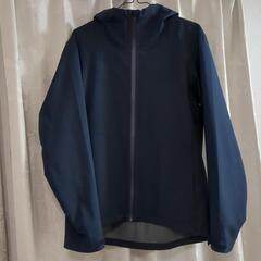 中古品　UNIQLO　ブロックテックパーカ　ネイビー　メンズM
