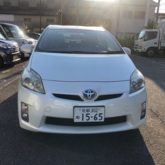 トヨタプリウス(パール)