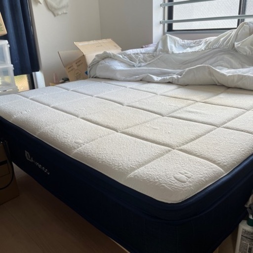 クイーン　ベッドフレーム＆マットレス