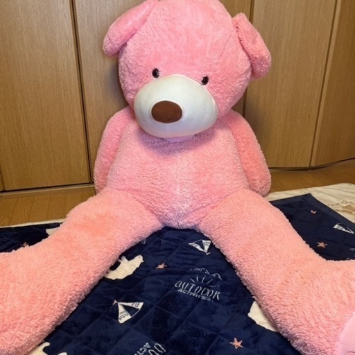 でかい熊のぬいぐるみピンク