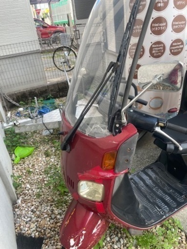 ジャイロキャノピー配達バイクです