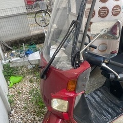 ジャイロキャノピー配達バイクです