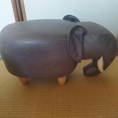 ゾウのスツールの画像