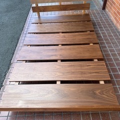 シングルベッドフレームの画像