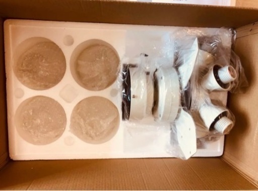 LOWYA 6灯　シーリングファンライト　17,990円