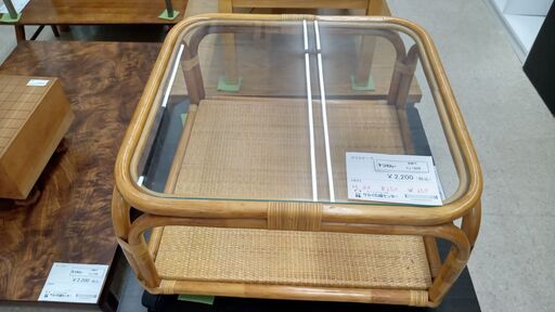 ★ジモティ割あり★  ガラステーブル ナチュラルベージュ H36×D65×W65 クリーニング済み TJ1826