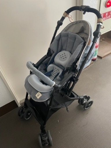 【使用期間約2年】コンビ　ab型ベビーカー